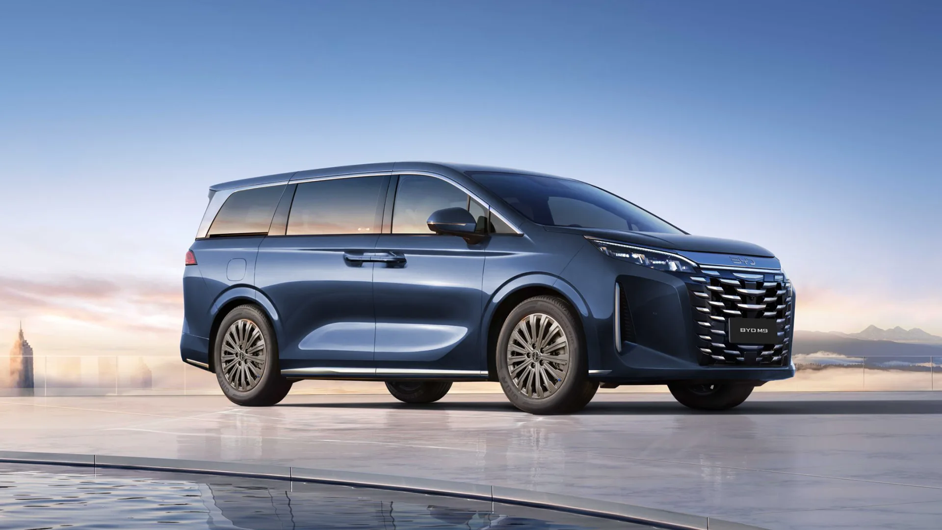 BYD M9